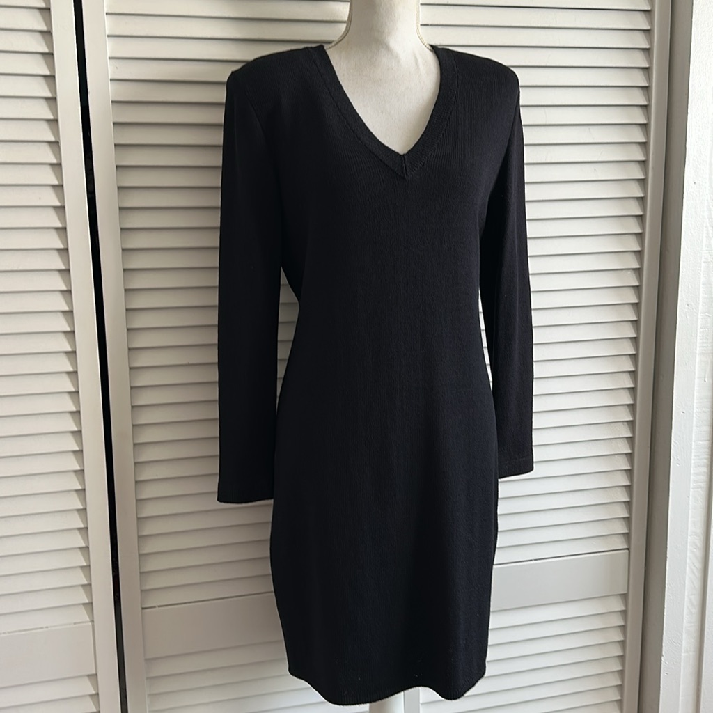 St. John Vtg Knit Black Shift Dress! Size 6